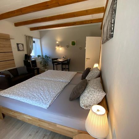 Grosses Doppelzimmer Mit Eigenem Bad Und Kuehlschrank, Frisch Saniert ฟรีดริคส์คูก ภายนอก รูปภาพ
