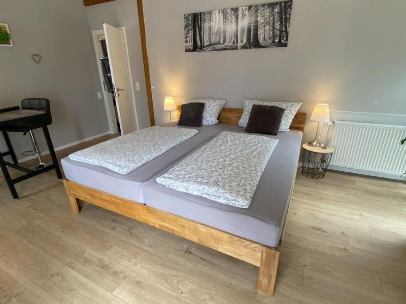 Grosses Doppelzimmer Mit Eigenem Bad Und Kuehlschrank, Frisch Saniert ฟรีดริคส์คูก ภายนอก รูปภาพ